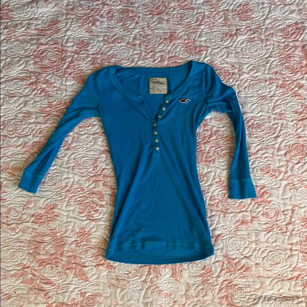 electric blue vintage hollister henley top